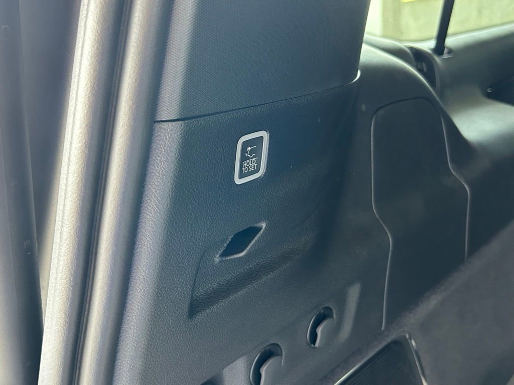 Used 2024 Jeep Grand Wagoneer L 4WD w/ HD Trailer Tow Package image 37