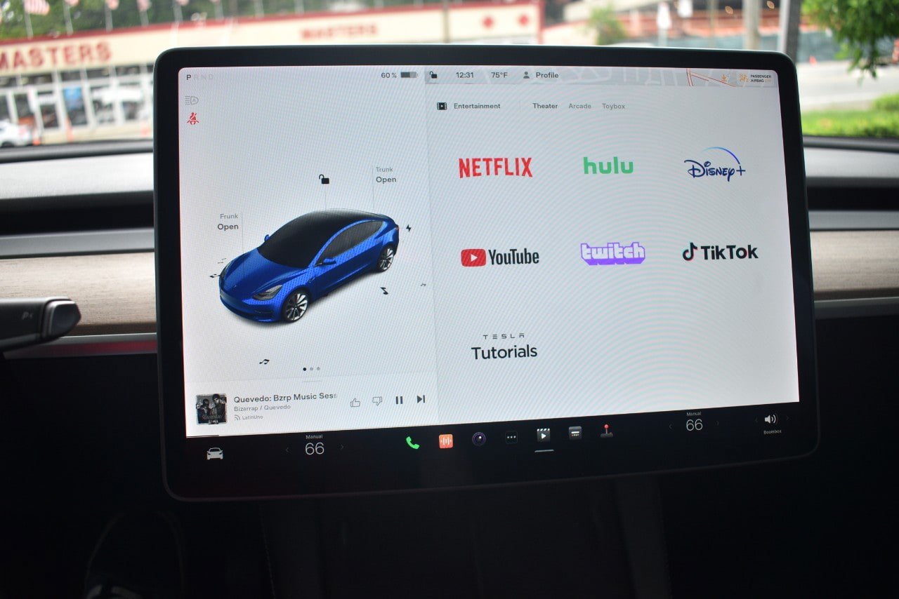 Used 2021 Tesla Model 3 Long Range AWD/4WD image 32
