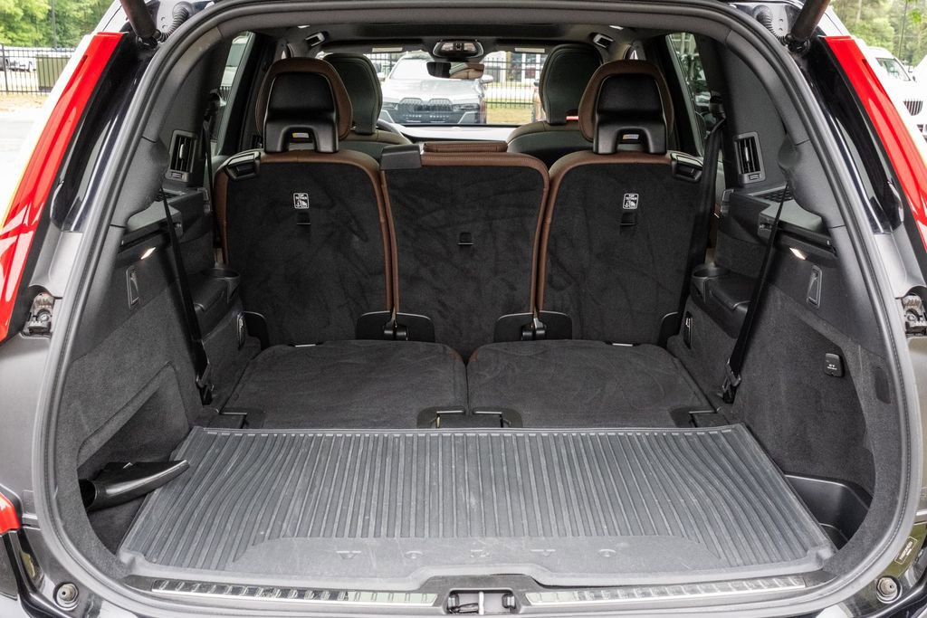 Used 2024 Volvo XC90 B6 Plus AWD/4WD image 30
