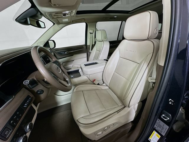 Used 2023 GMC Yukon XL Denali AWD/4WD image 29