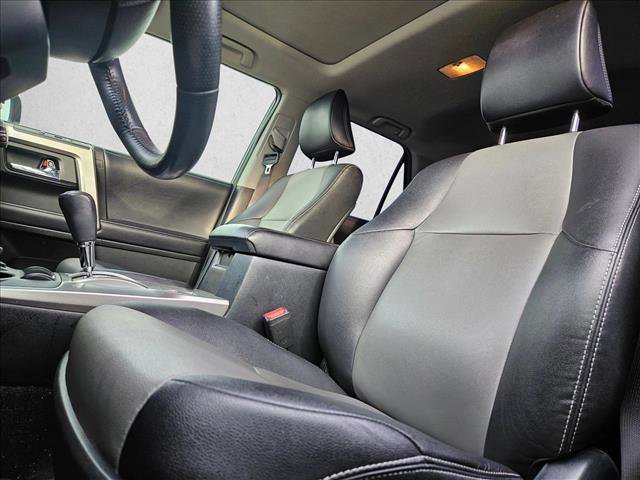 Used 2018 Toyota 4Runner SR5 Premium image 11