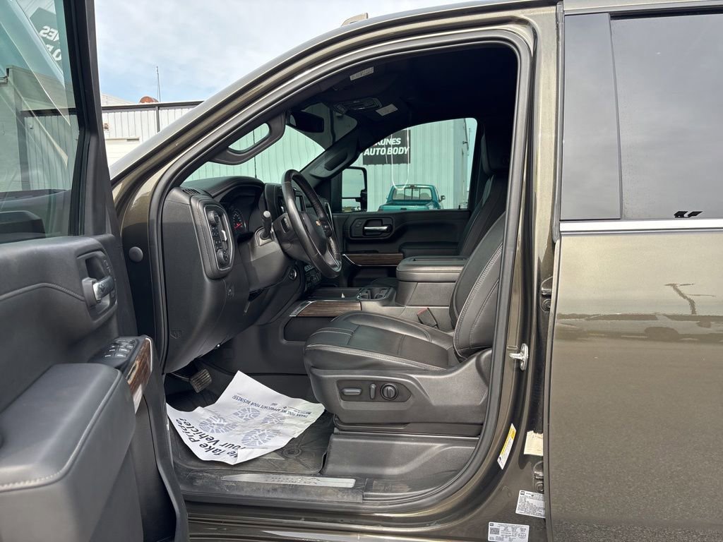 Used 2022 Chevrolet Silverado 2500 High Country AWD/4WD image 34