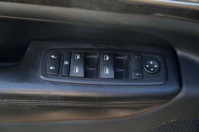 Used 2011 Jeep Grand Cherokee Laredo image 27