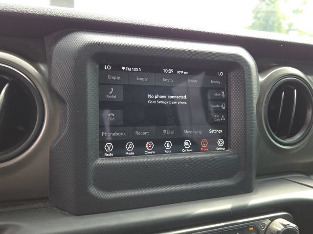 Used 2023 Jeep Gladiator Sport AWD/4WD image 18
