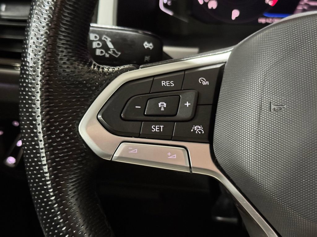 Used 2021 Volkswagen Atlas SEL R-Line image 18