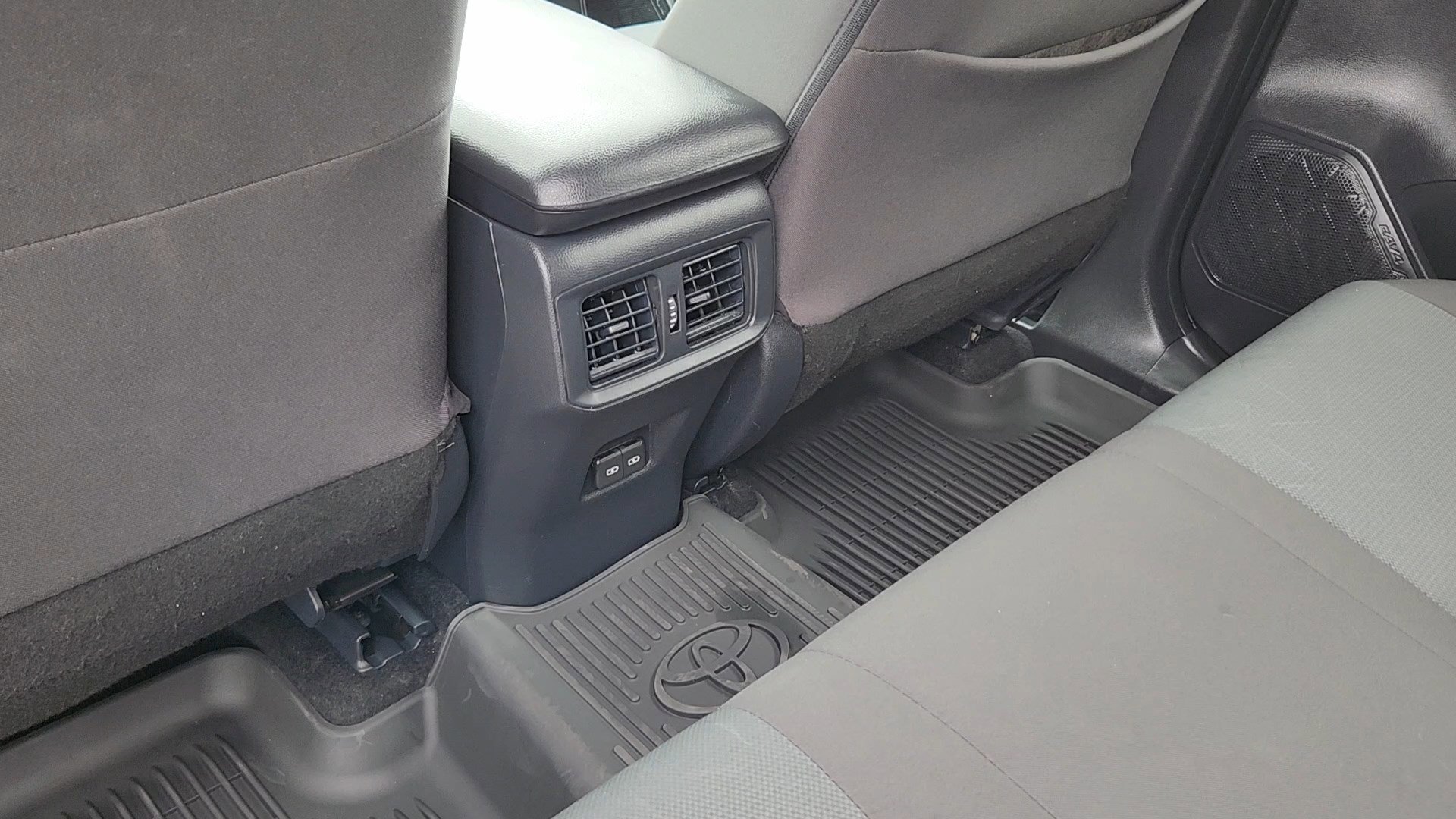 Certified 2025 Toyota RAV4 XLE AWD/4WD image 16