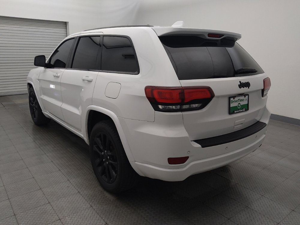 Used 2022 Jeep Grand Cherokee Laredo X image 5