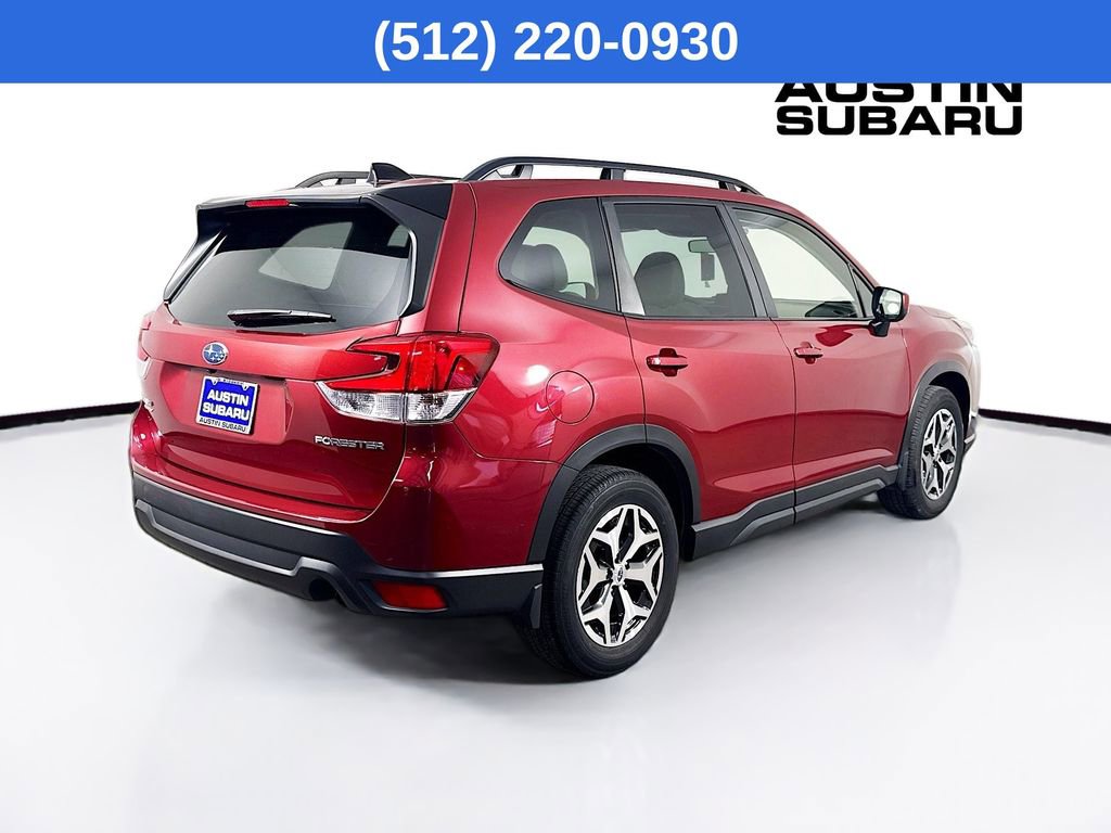 Used 2024 Subaru Forester Premium image 8