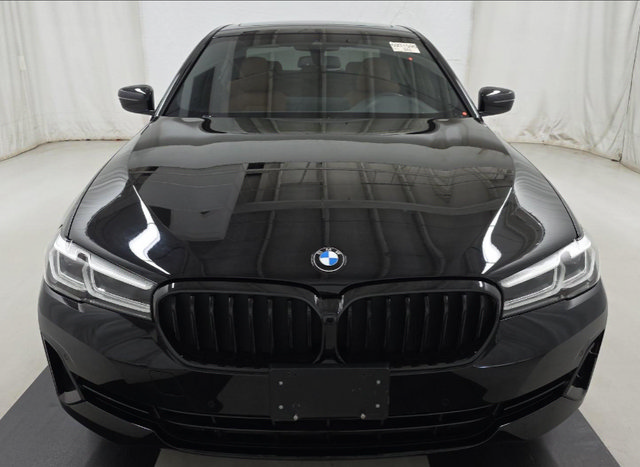 Used 2023 BMW 530i xDrive w/ Convenience Package AWD/4WD image 2
