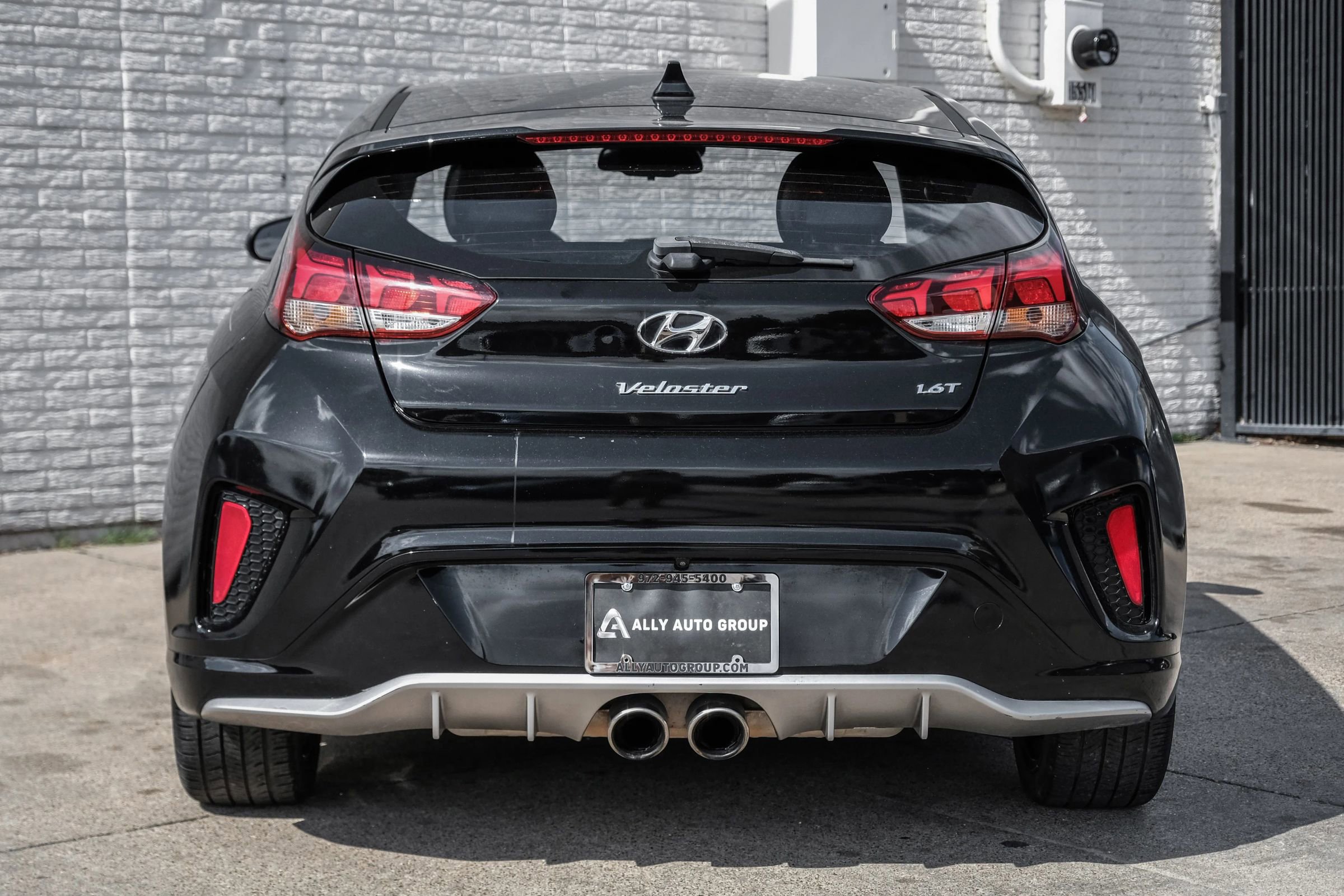 Used 2020 Hyundai Veloster Turbo FWD image 9
