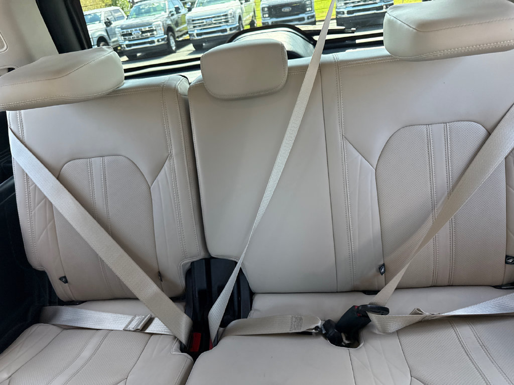 Used 2023 Ford Expedition Platinum RWD image 22