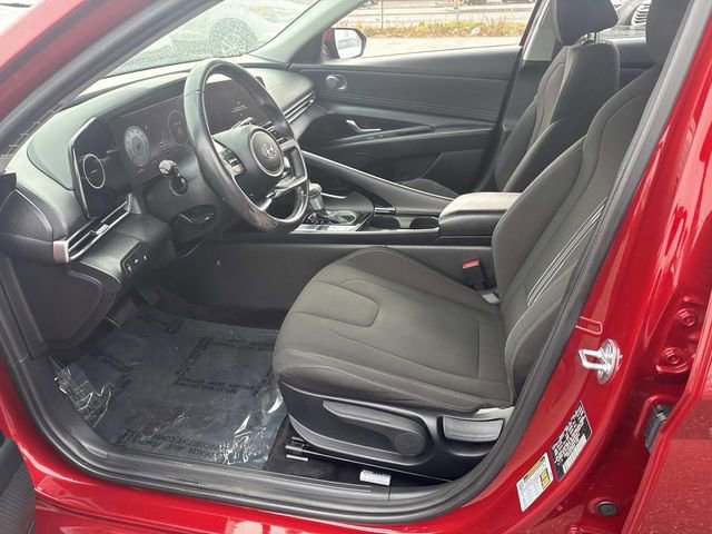 Used 2023 Hyundai Elantra SEL w/ Convenience Package image 17