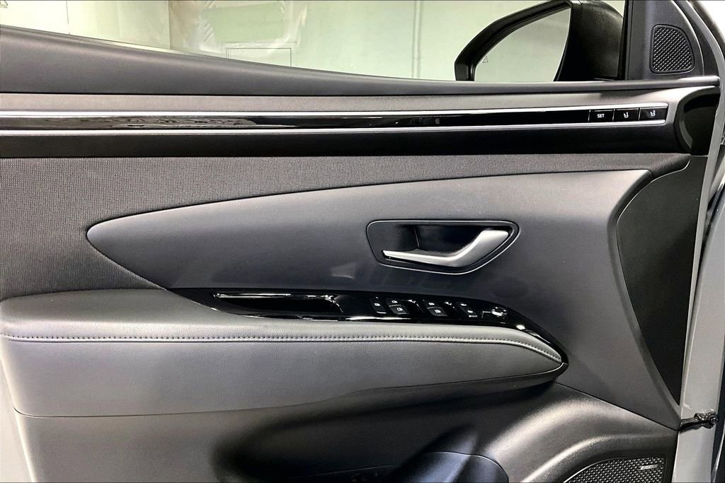 Used 2024 Hyundai Tucson Limited image 21