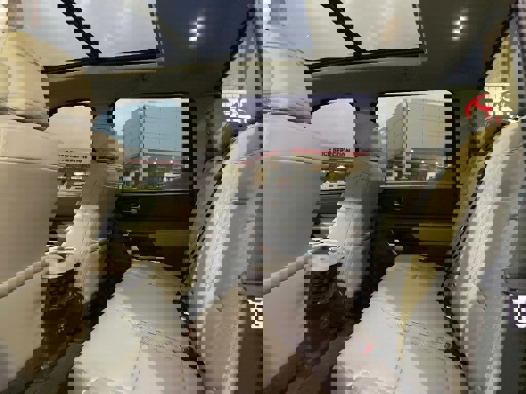 Used 2024 Toyota Tundra Limited w/ Power Package image 10