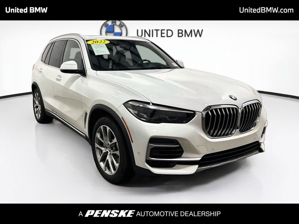 Used 2022 BMW X5 xDrive40i w/ Premium Package AWD/4WD image 3