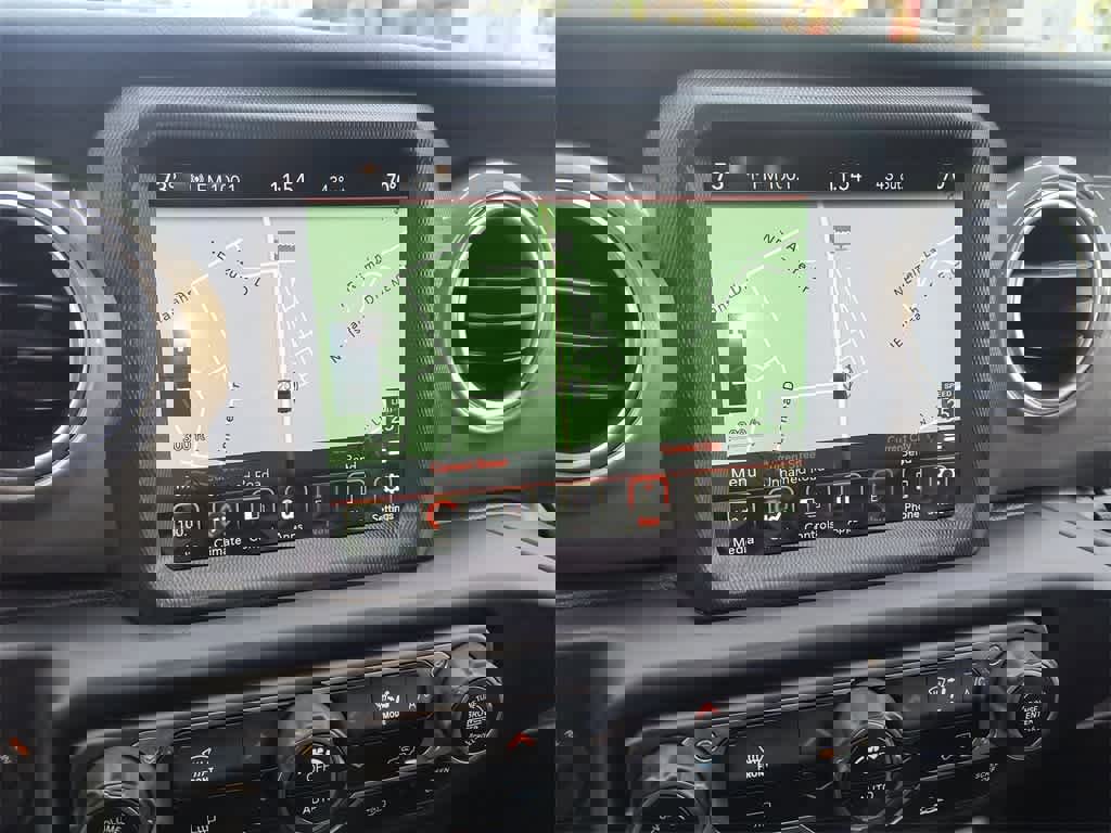 Used 2023 Jeep Wrangler Sahara image 18