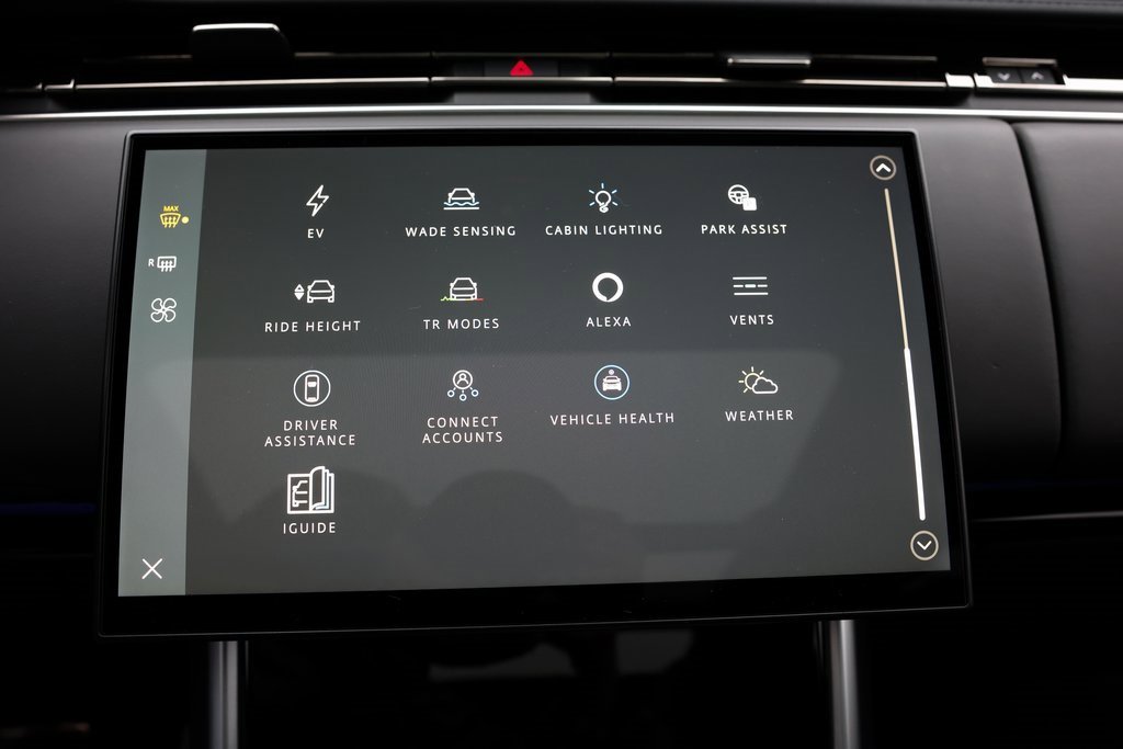 Used 2025 Land Rover Range Rover SE image 25