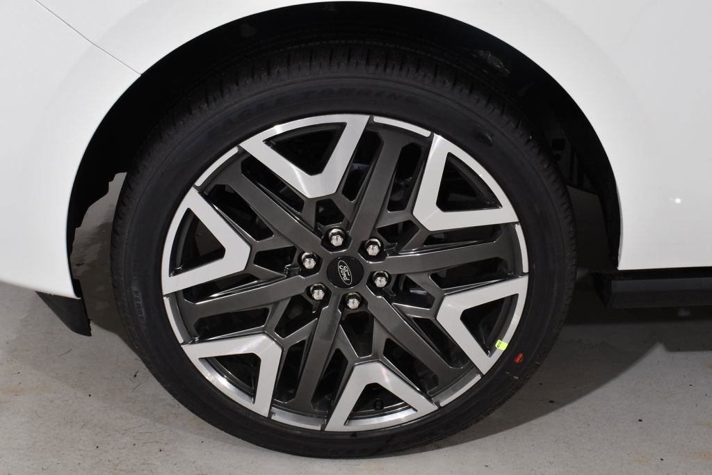 New 2026 Ford Expedition Max Platinum image 25