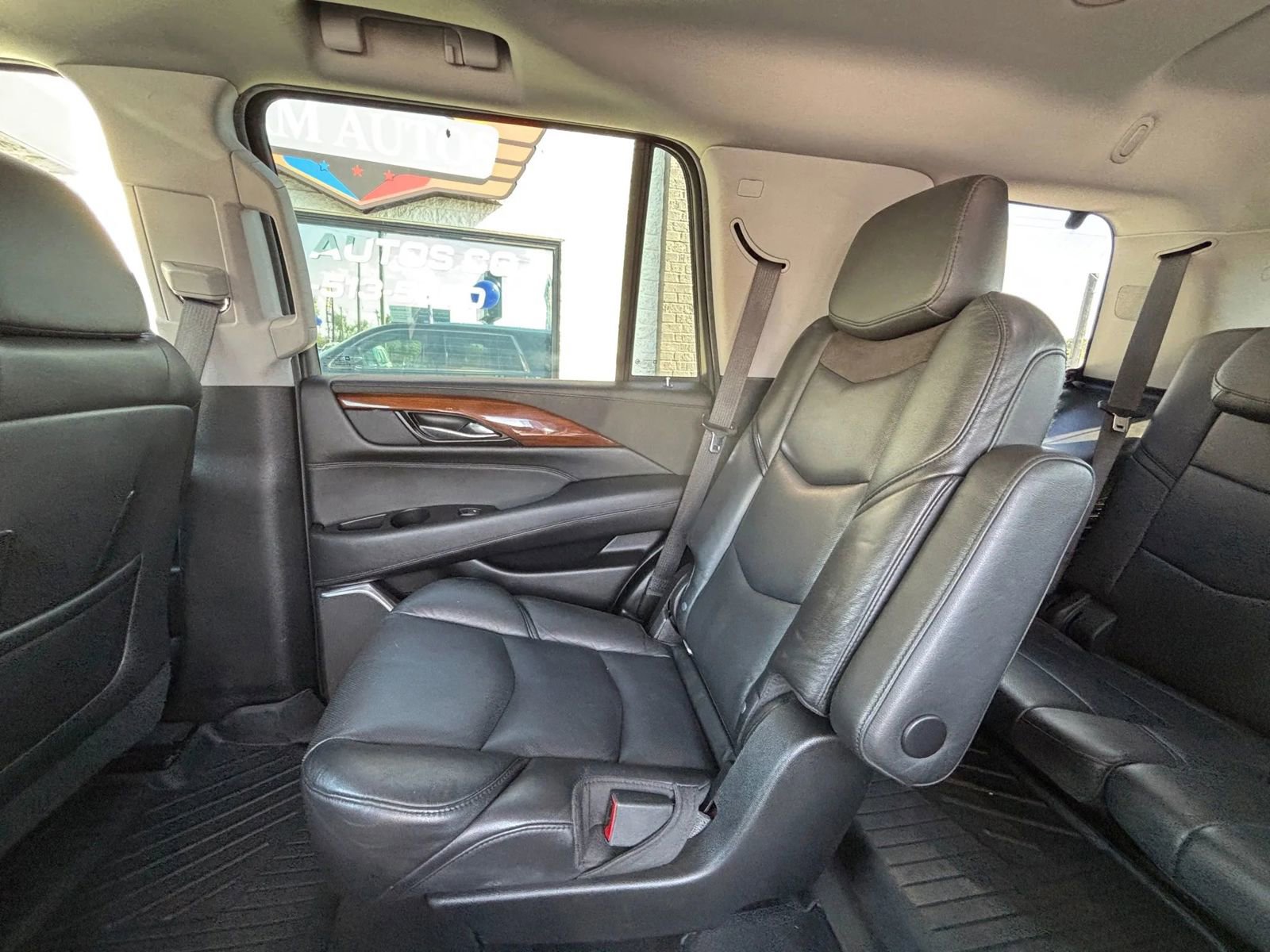 Used 2020 Cadillac Escalade Premium Luxury image 41