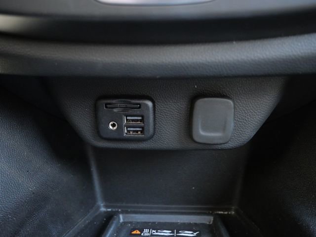 Used 2023 Chevrolet Traverse LT w/ LT Premium Package image 24