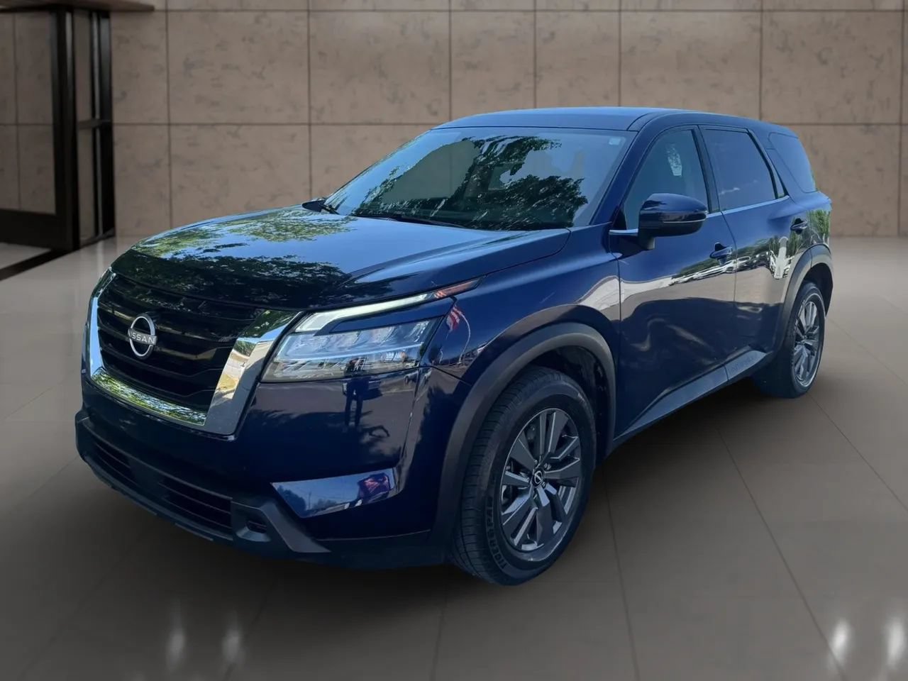 Used 2022 Nissan Pathfinder S FWD image 5