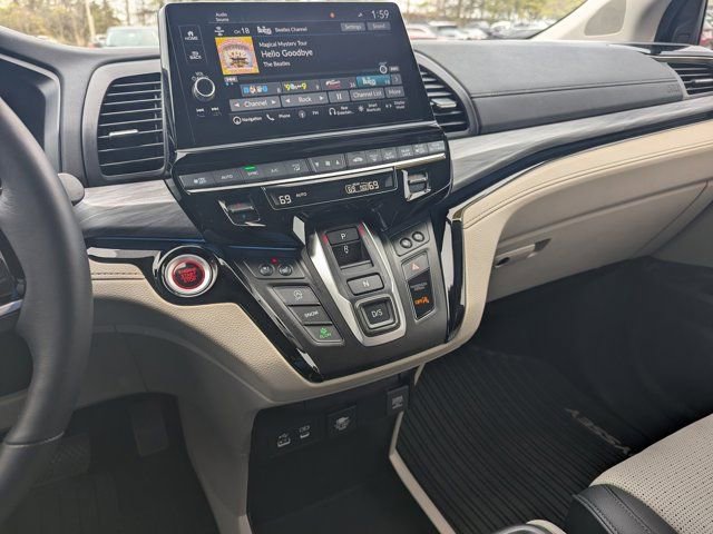 Used 2025 Honda Odyssey Elite image 23