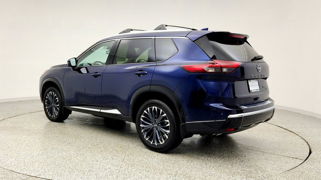 Used 2025 Nissan Rogue Platinum w/ Platinum Premium Package image 7