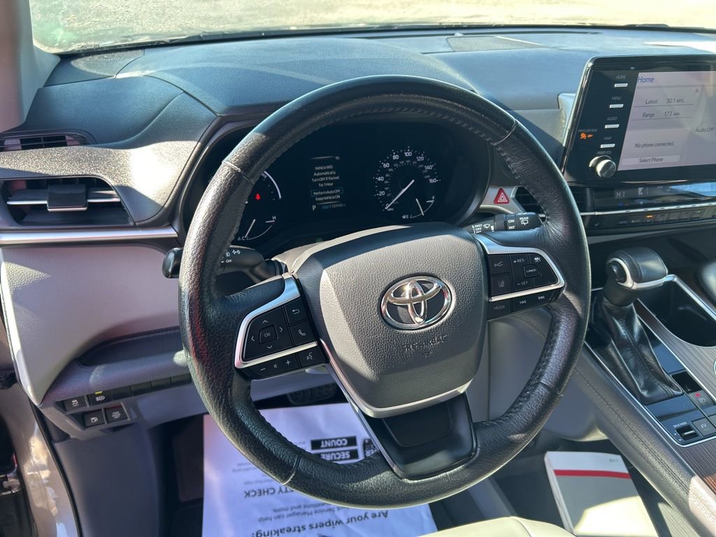 Used 2021 Toyota Sienna XLE image 12