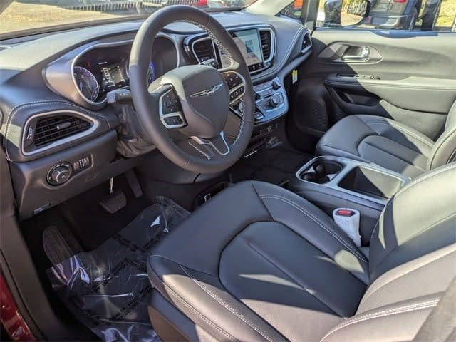 New 2026 Chrysler Pacifica Select FWD image 9