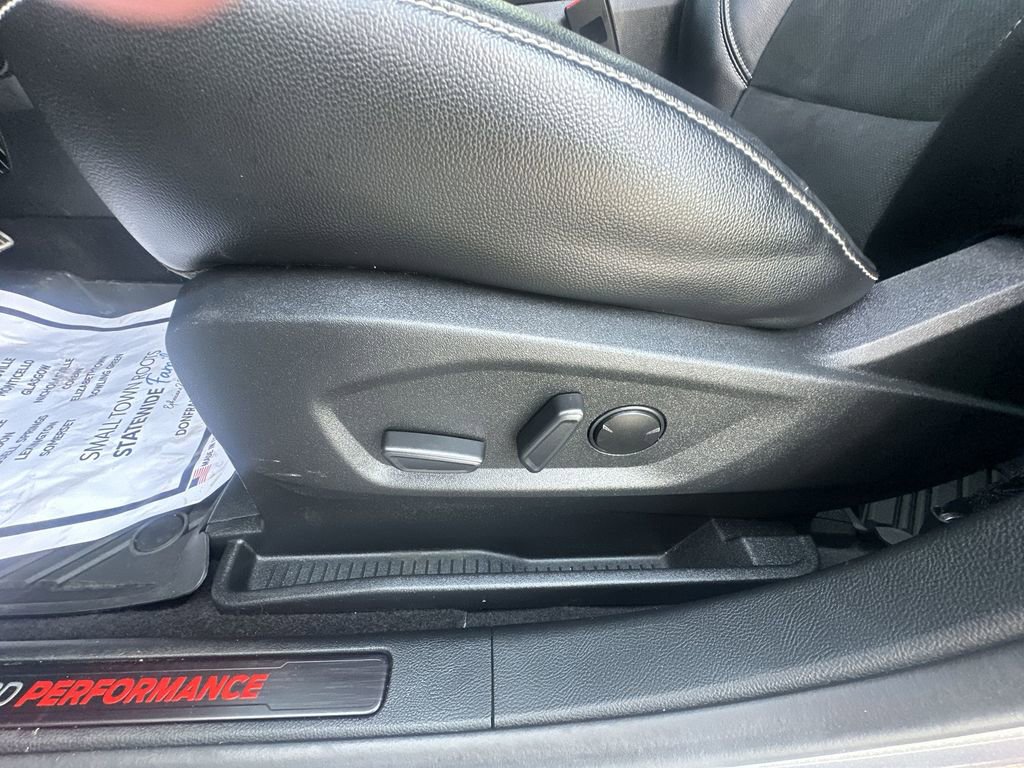 Used 2023 Ford Edge ST AWD/4WD image 18