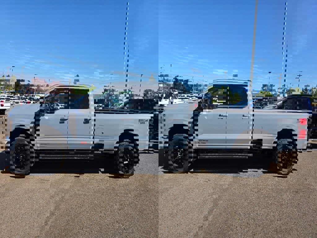New 2025 Ford F350 Lariat w/ Lariat Ultimate Package image 5