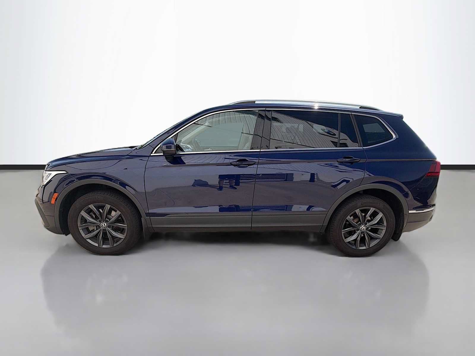 Used 2022 Volkswagen Tiguan SE FWD image 5