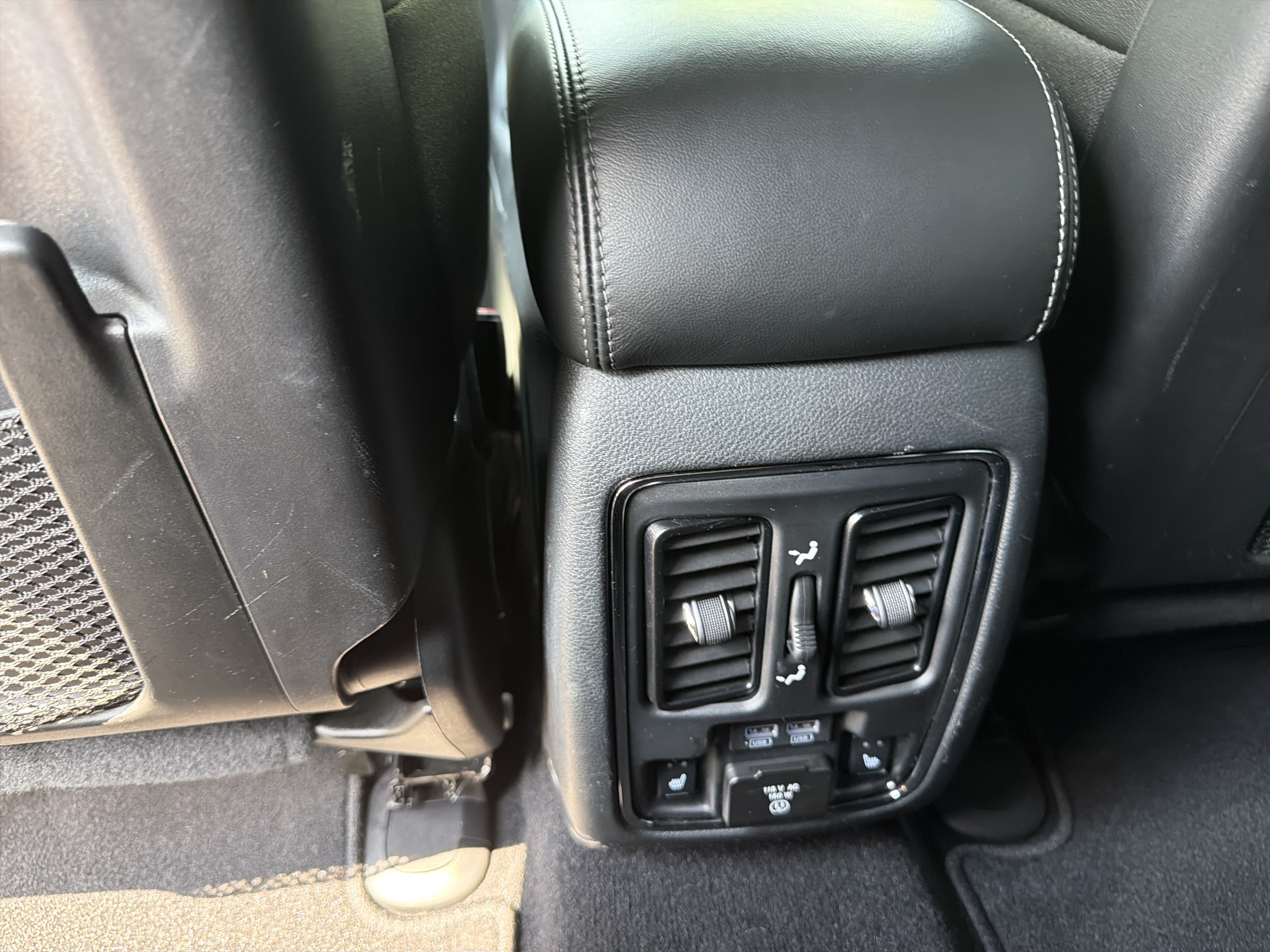 Certified 2020 Jeep Grand Cherokee Overland AWD/4WD image 14