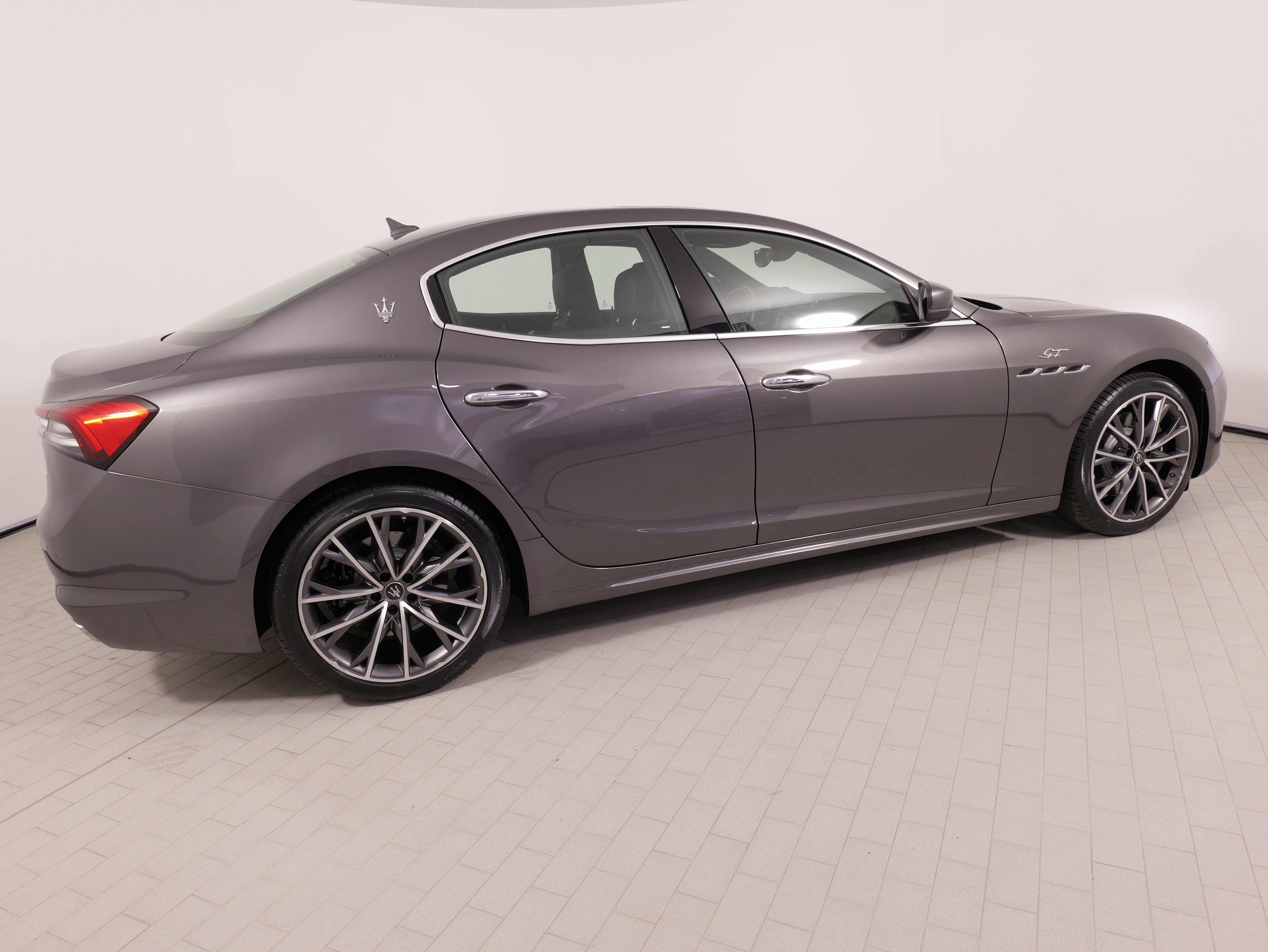 Used 2023 Maserati Ghibli GT image 9