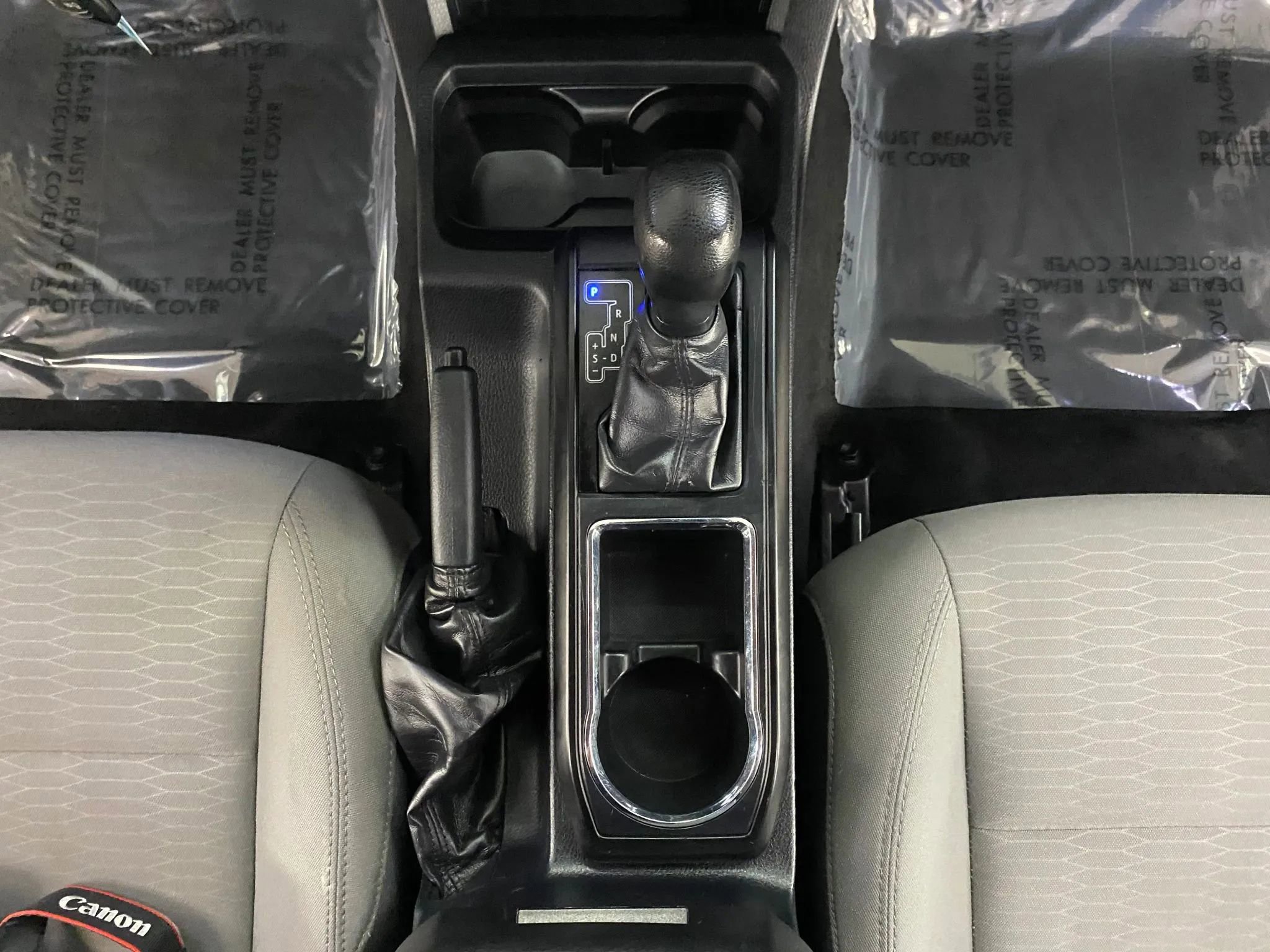 Used 2022 Toyota Tacoma SR image 12