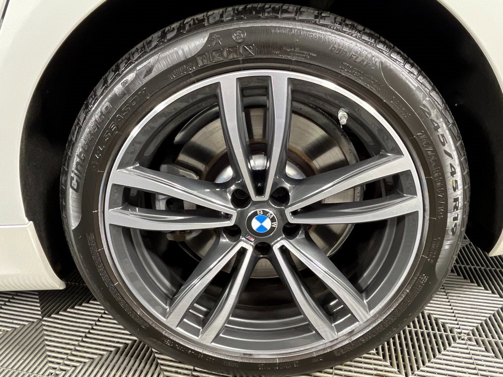 Certified 2022 BMW 750i xDrive w/ Executive Package image 16