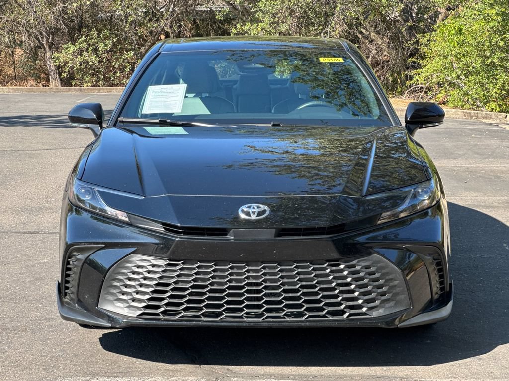 Used 2025 Toyota Camry SE w/ Convenience Package FWD image 10