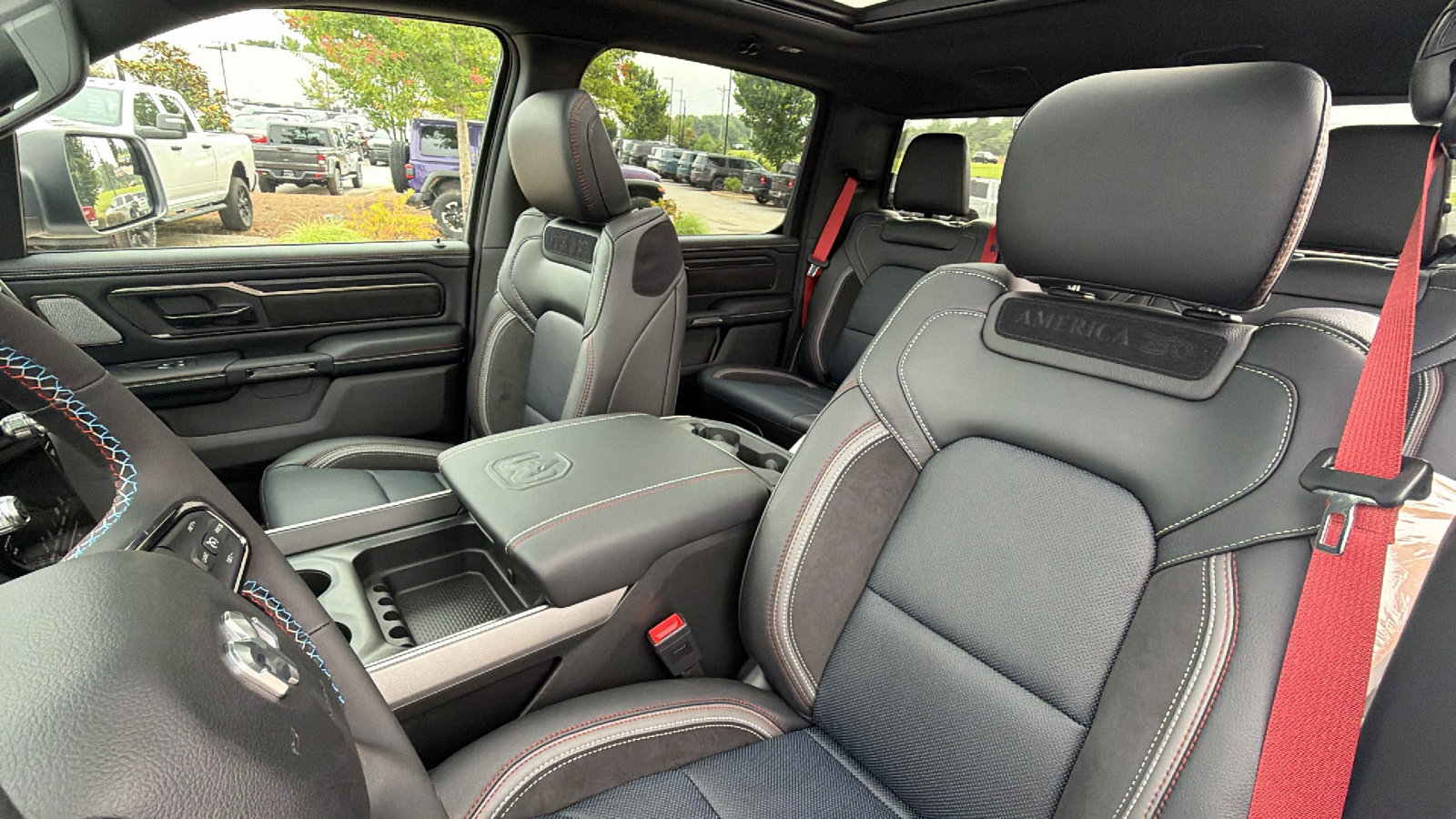 New 2026 RAM 1500 Laramie AWD/4WD image 17