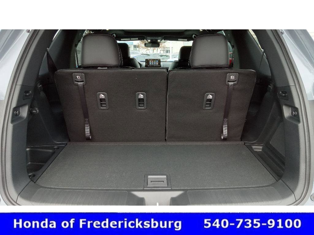 Certified 2025 Honda Pilot Black Edition image 40