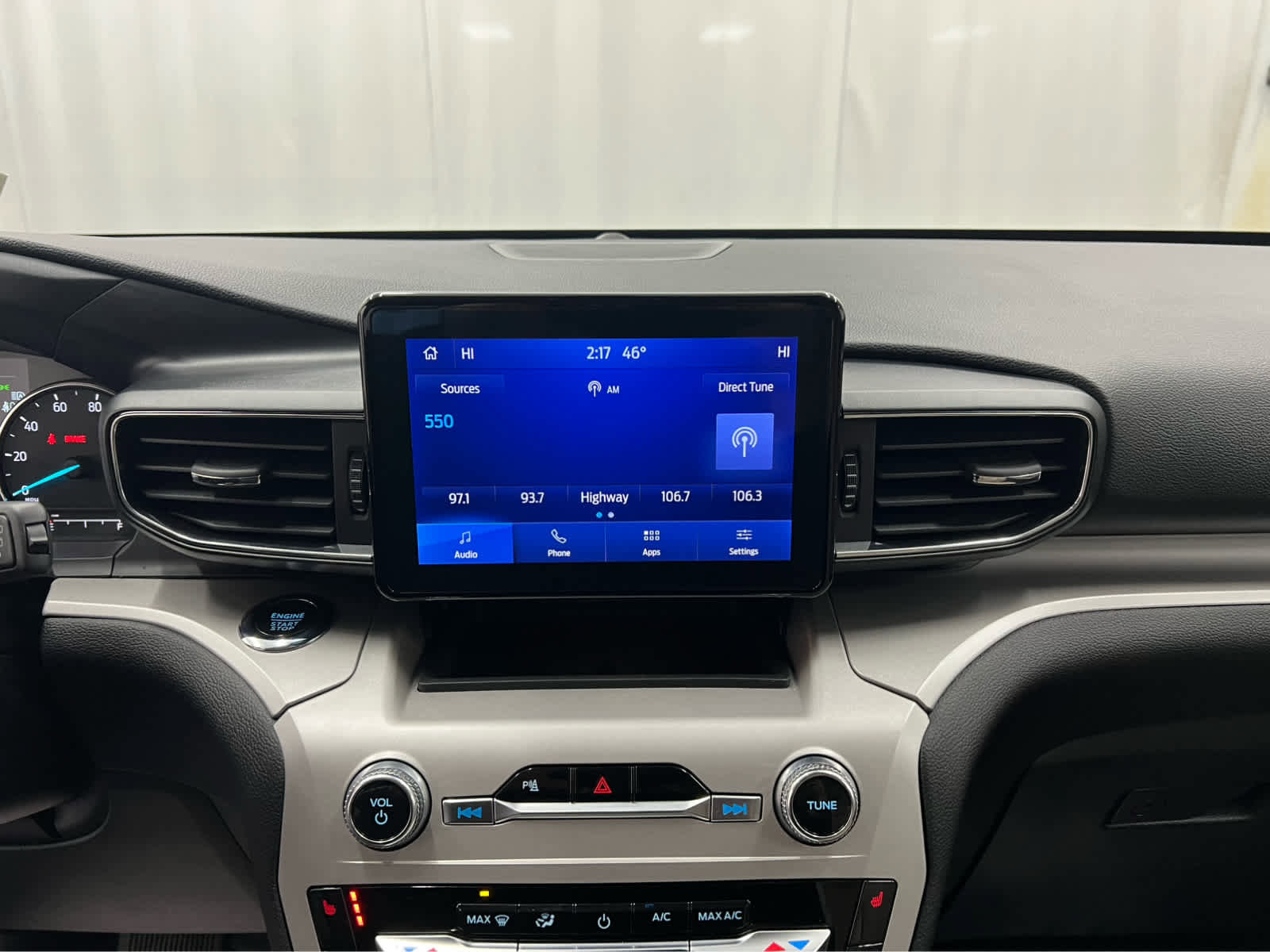 Used 2024 Ford Explorer XLT w/ Equipment Group 202A image 29