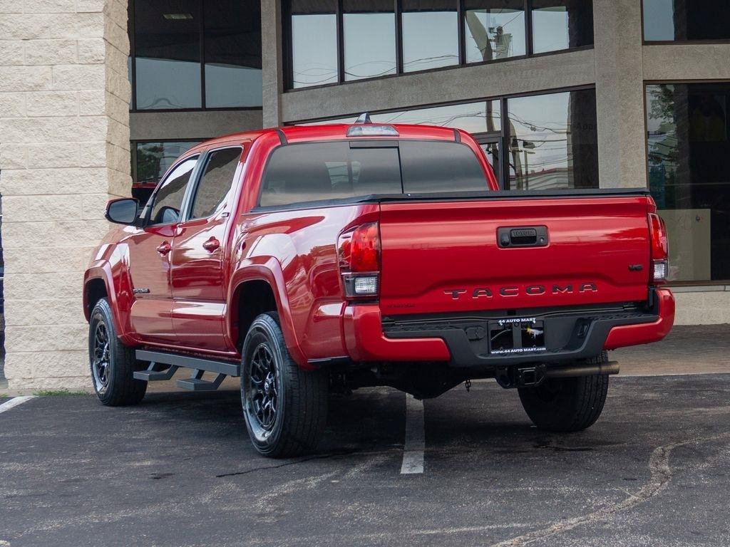 Used 2022 Toyota Tacoma SR5 w/ Technology Package RWD image 4