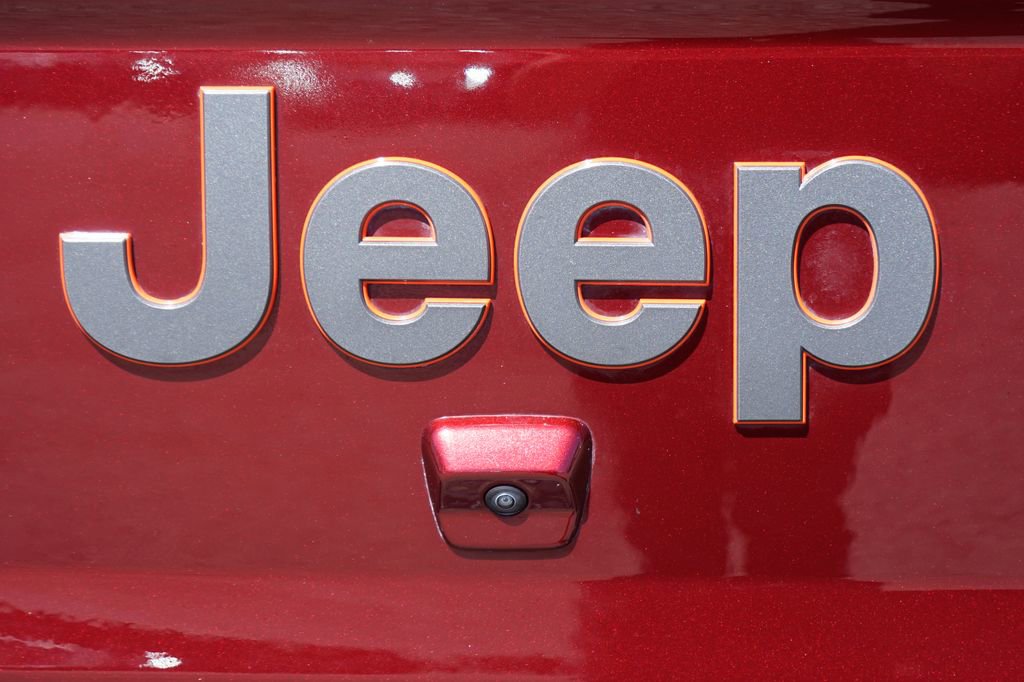 Used 2021 Jeep Gladiator Mojave AWD/4WD image 51