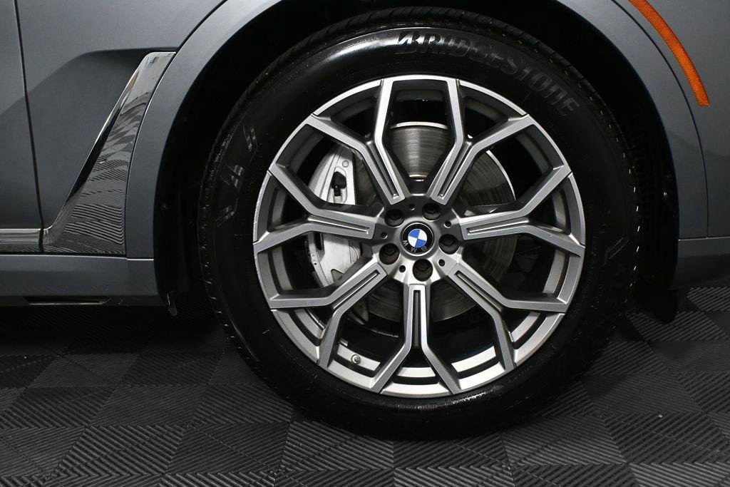 Used 2023 BMW X7 xDrive40i w/ Executive Package AWD/4WD image 37