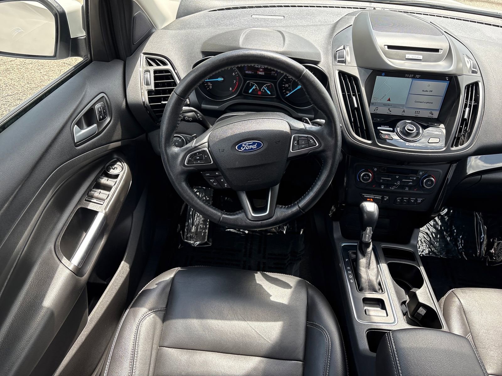 Used 2017 Ford Escape Titanium w/ Equipment Group 301A AWD/4WD image 13