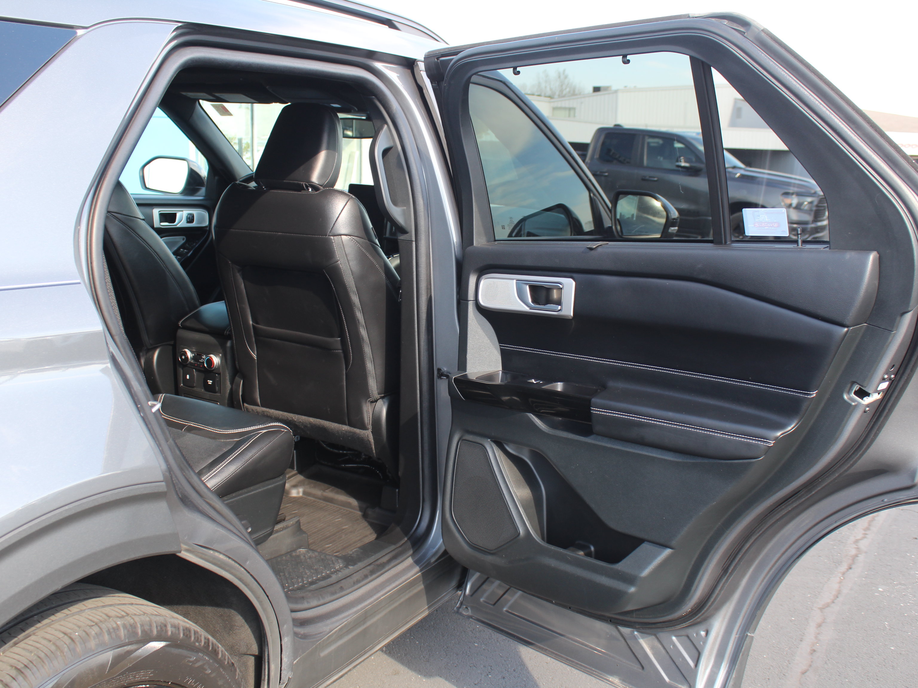 Used 2023 Ford Explorer ST w/ Equipment Group 401A AWD/4WD image 26