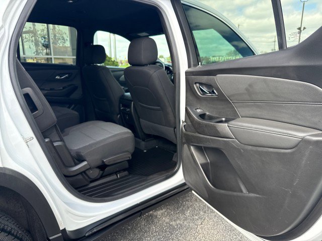 Used 2023 Chevrolet Traverse LT FWD image 25