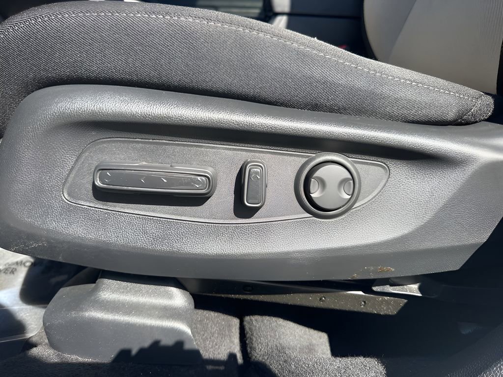 Used 2024 Honda CR-V EX image 10