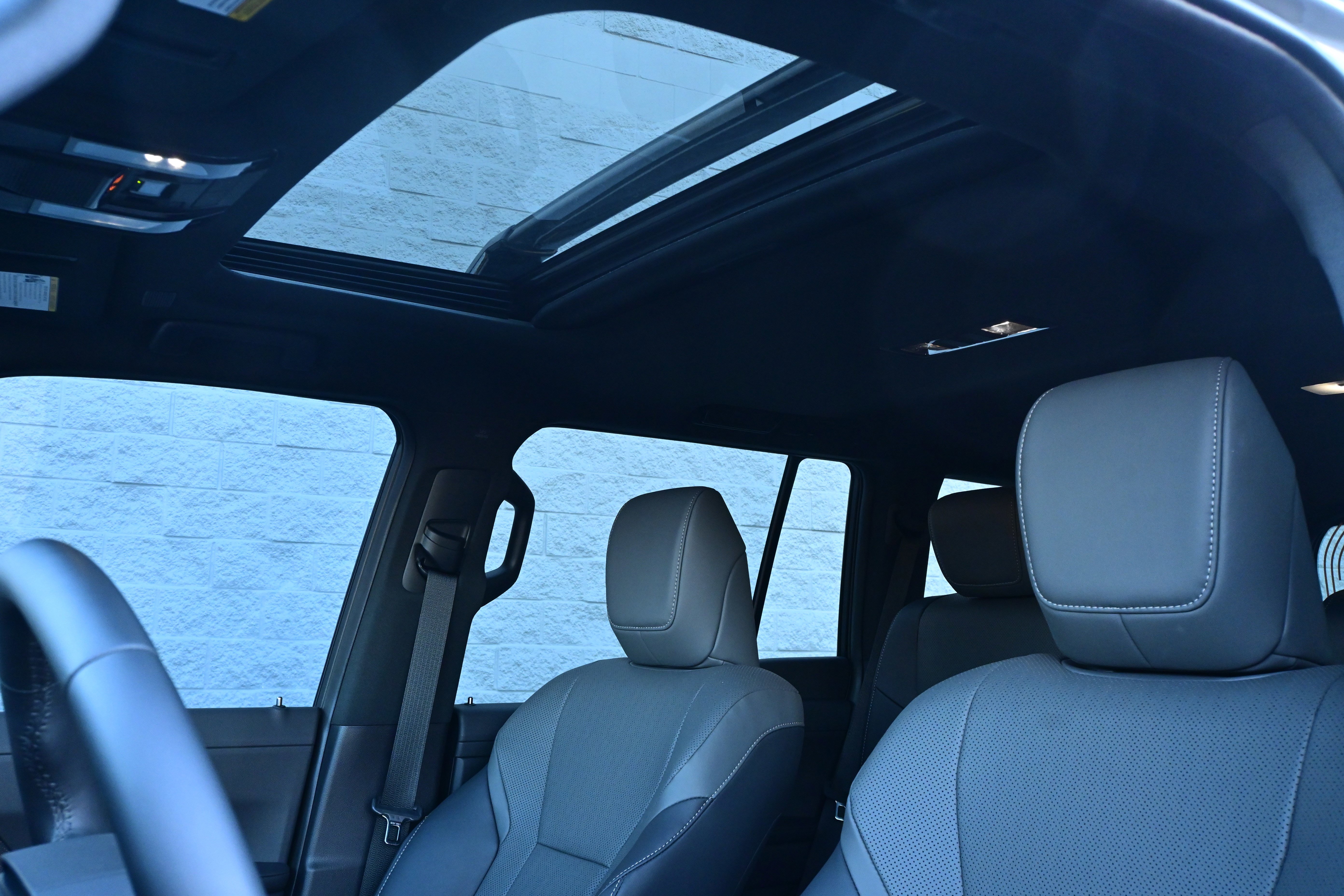 Used 2025 Lexus GX 550 GX 550 Premium+ w/ Accessory Package (2T) image 29