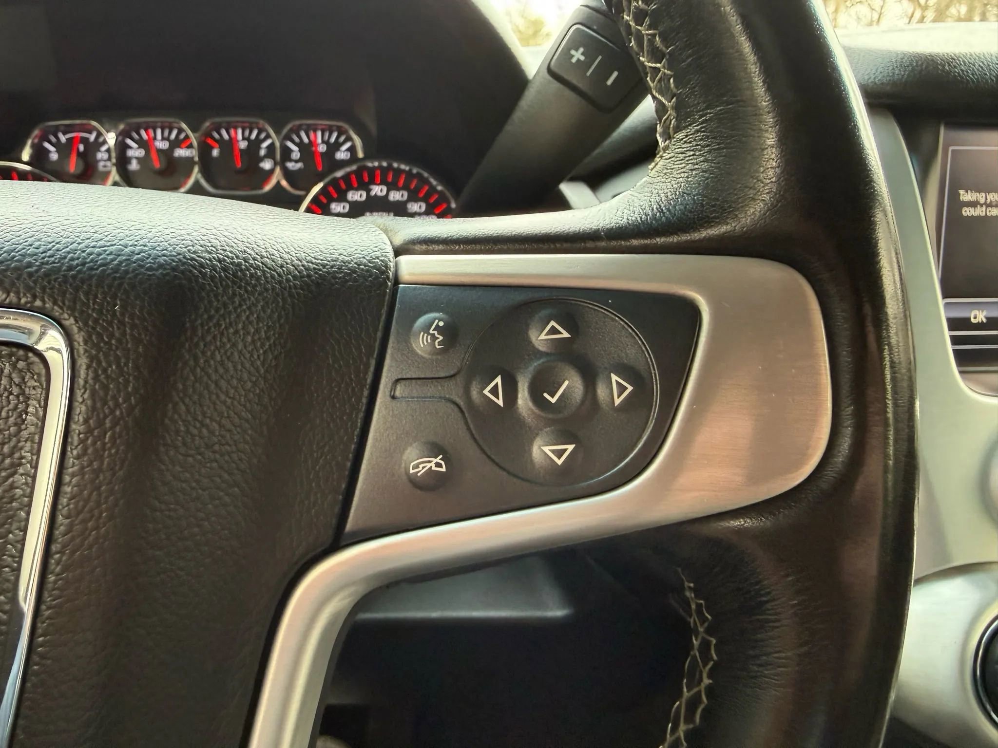 Used 2016 GMC Yukon SLT w/ Open Road Package image 25