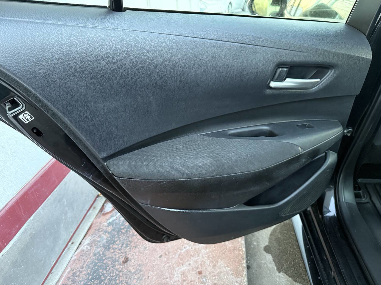 Used 2020 Toyota Corolla LE image 26